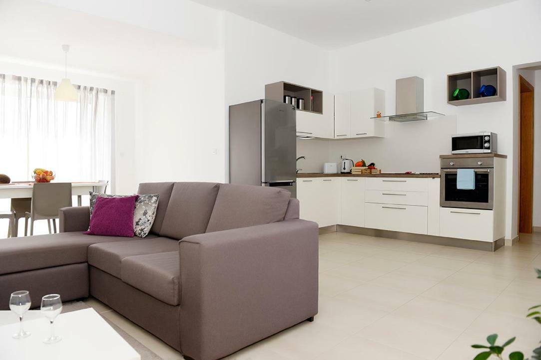 13 Village Apartments Mellieħa Buitenkant foto